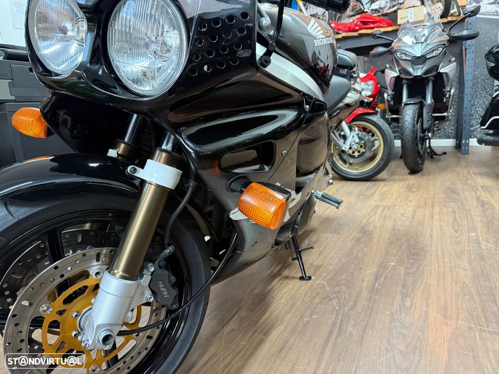 Honda CBR 900 RR - 2