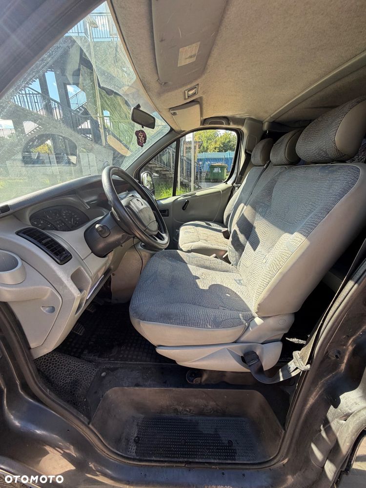 Renault Trafic Passenger - 14