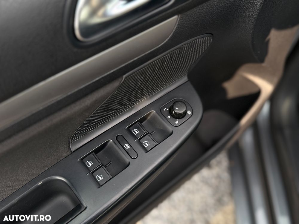 Volkswagen Golf 1.6 TDI BMT Comfortline - 10