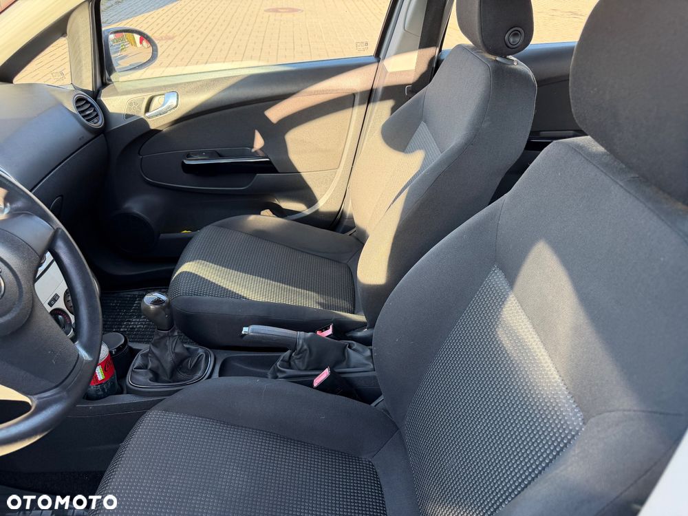 Opel Corsa - 13