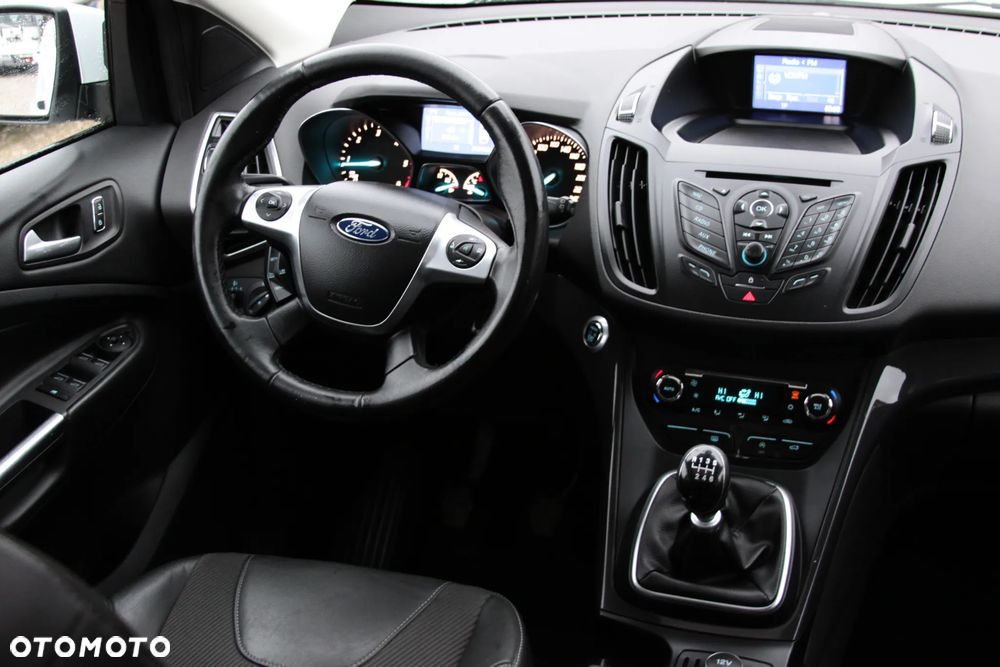 Ford Kuga 2.0 TDCi 2x4 Titanium - 17