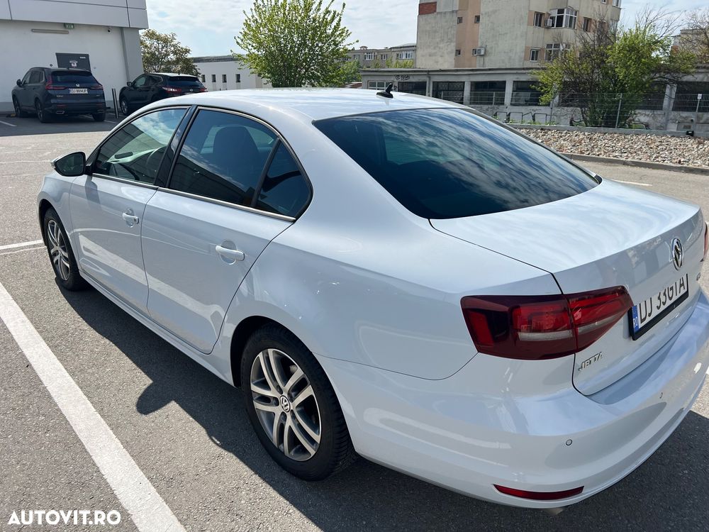 Volkswagen Jetta 1.2 TSI Comfortline - 2