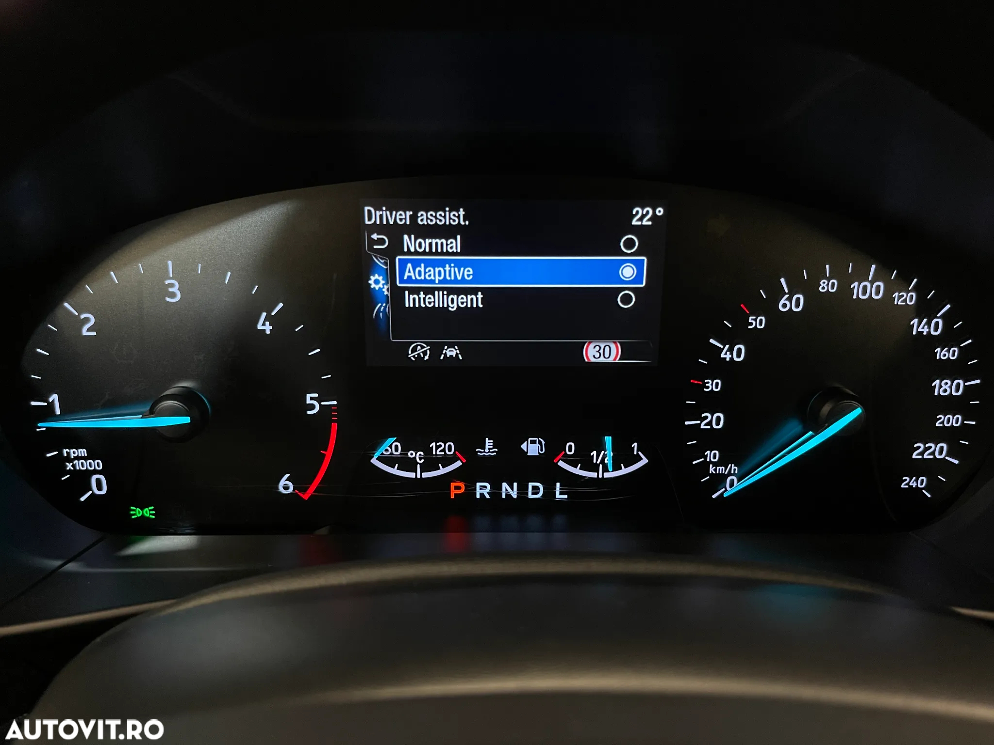 Ford Focus 2.0 EcoBlue Titanium - 22