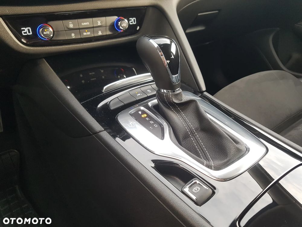 Opel Insignia 2.0 CDTI 4x4 Innovation S&S - 16