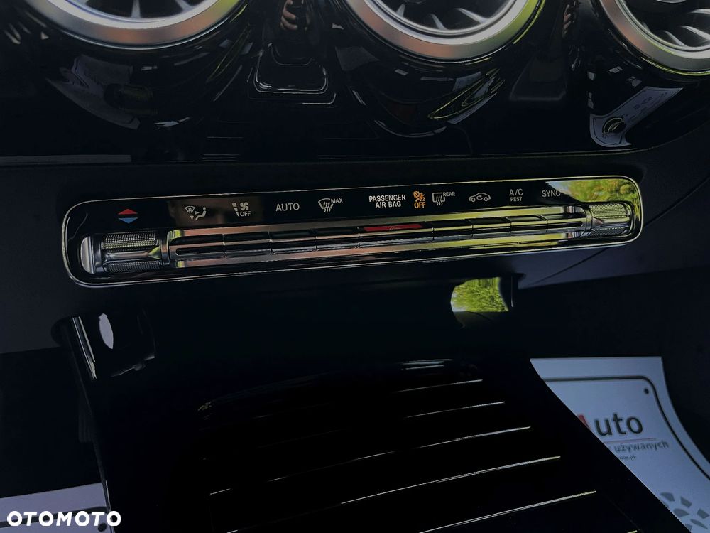 Mercedes-Benz Klasa A 180 d 7G-DCT Edition 1 - 33