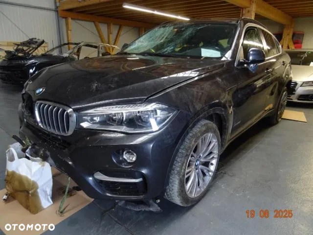 BMW X6 xDrive50i - 5