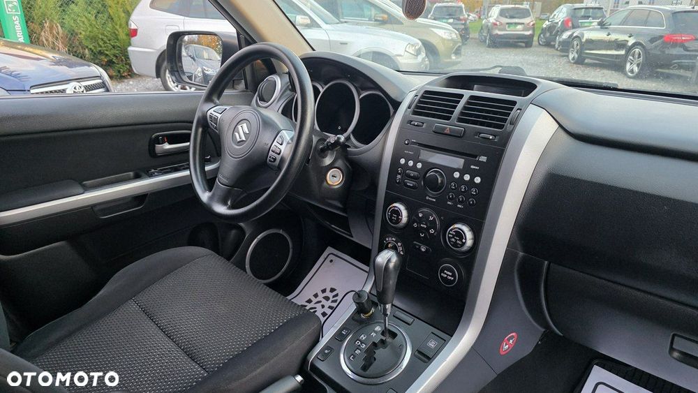 Suzuki Grand Vitara - 24