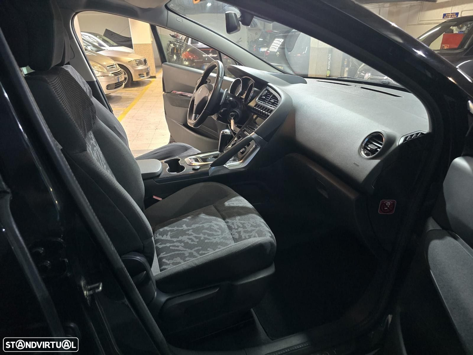 Peugeot 3008 1.6 e-HDi Active 2-Tronic - 16