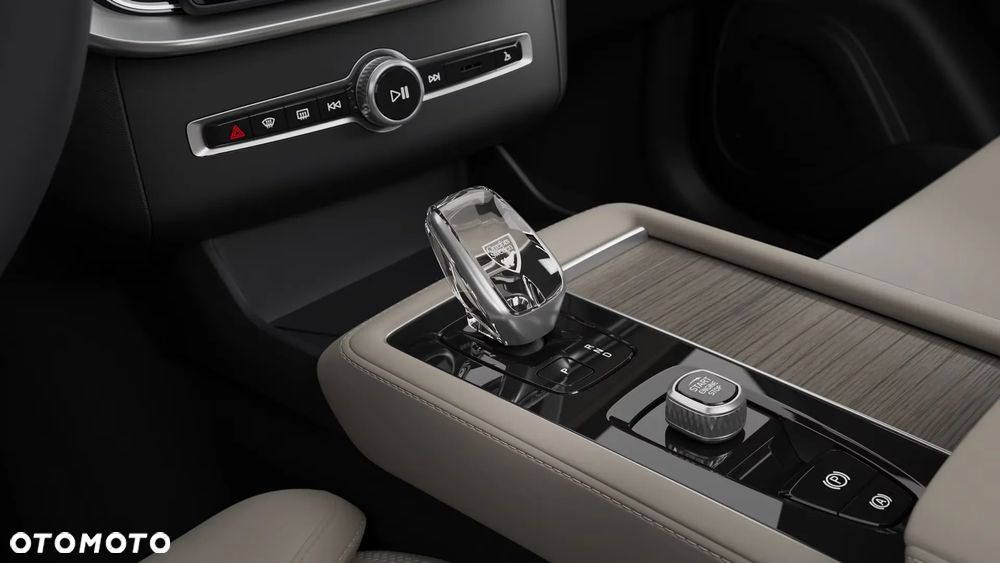 Volvo XC 90 T8 AWD Plug-In Hybrid Ultra Dark 7os - 11