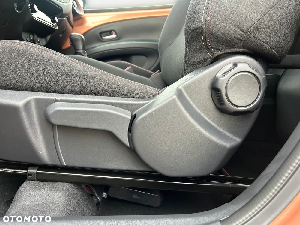 Toyota Aygo X Hybrid 1.5 Style e-CVT - 36