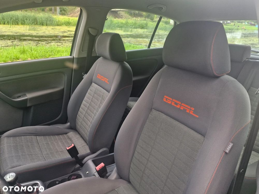 Volkswagen Golf Plus - 10