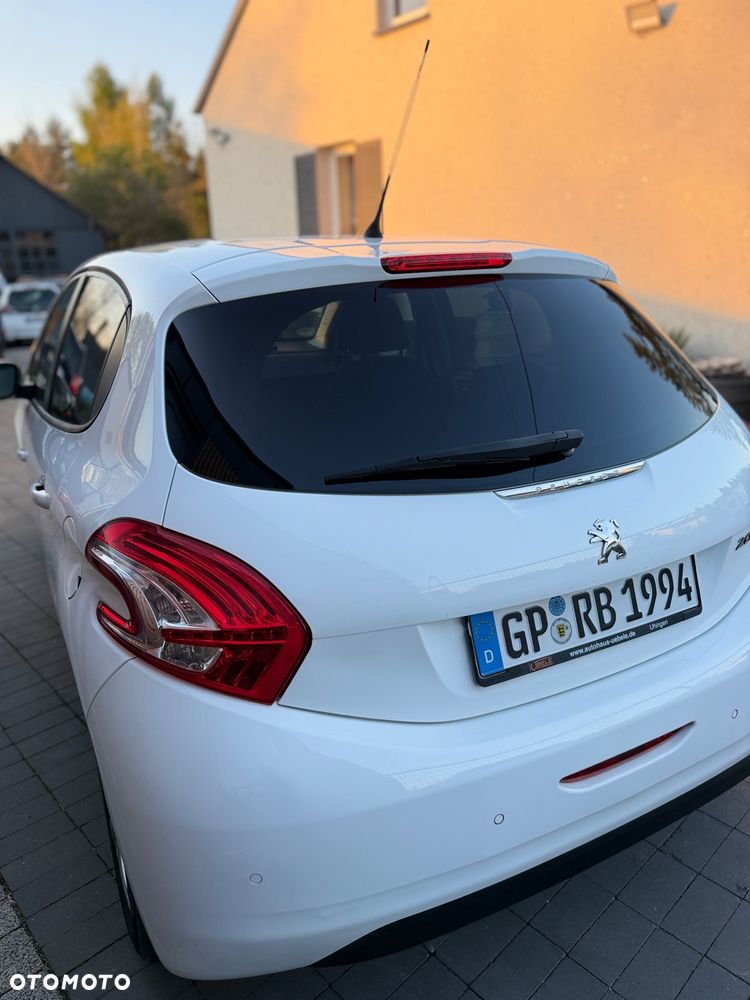 Peugeot 208 82 VTI Allure - 14