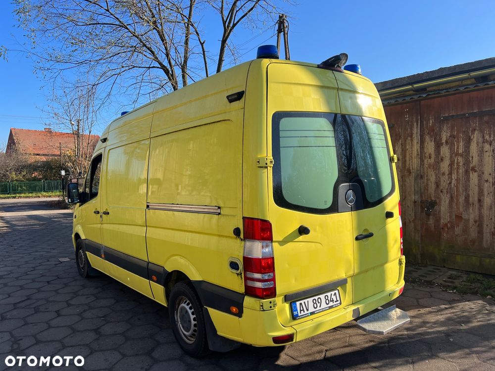 Mercedes-Benz Sprinter - 4