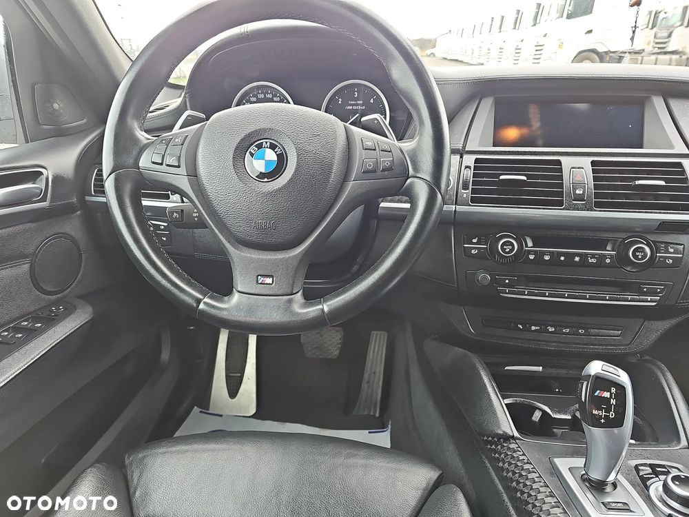 BMW X6M - 11