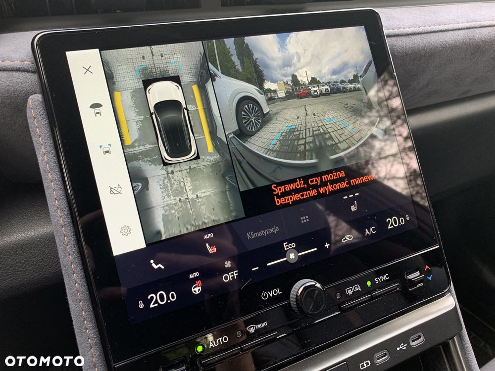 Lexus LBX 1.5 Hybrid Cool - 24