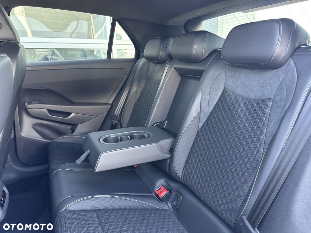 Volkswagen T-Roc - 17