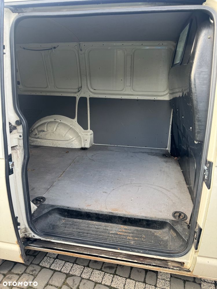 Volkswagen Transporter - 37