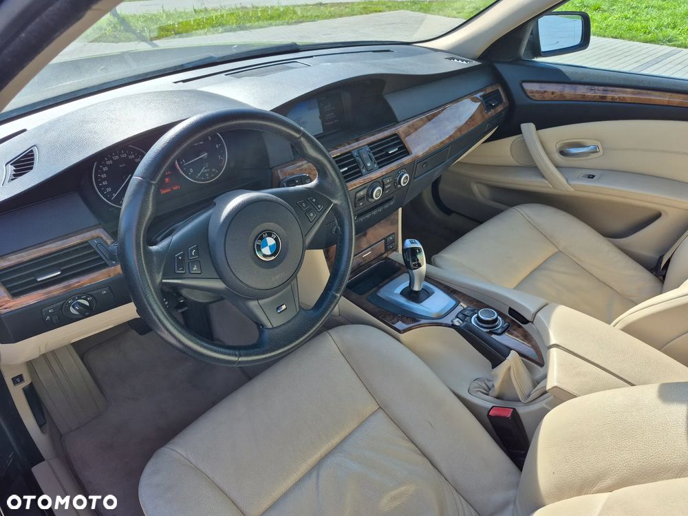 BMW Seria 5 520i Edition Exclusive - 21