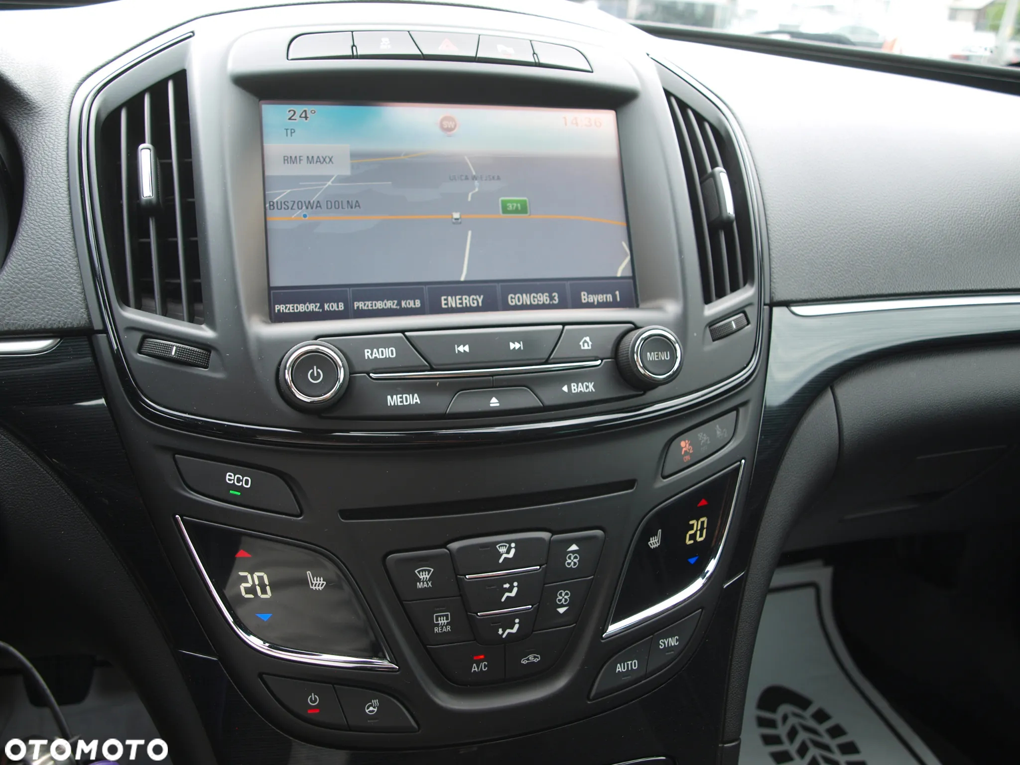 Opel Insignia - 12