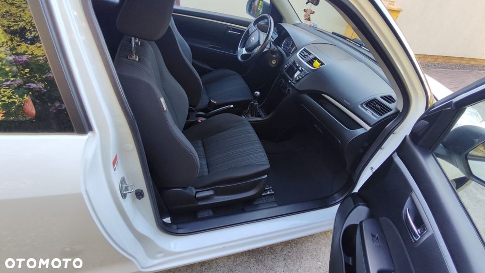 Suzuki Swift 1.2 Premium - 10