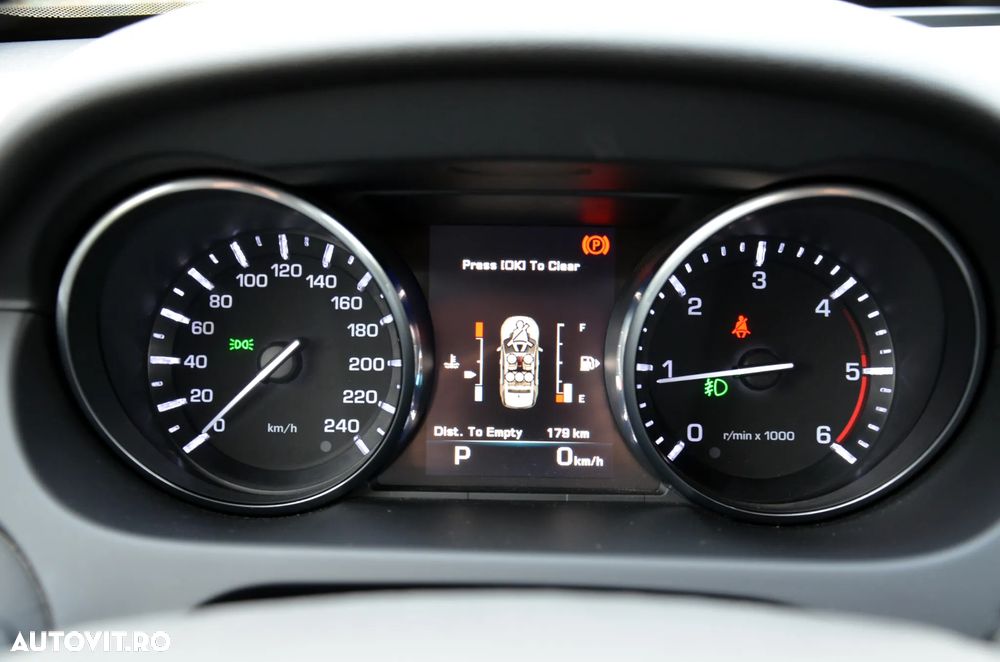 Land Rover Discovery Sport - 23