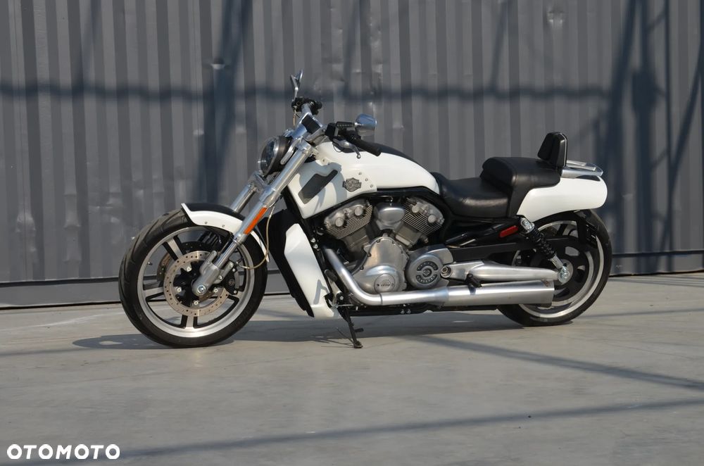Harley-Davidson V-Rod Muscle - 18