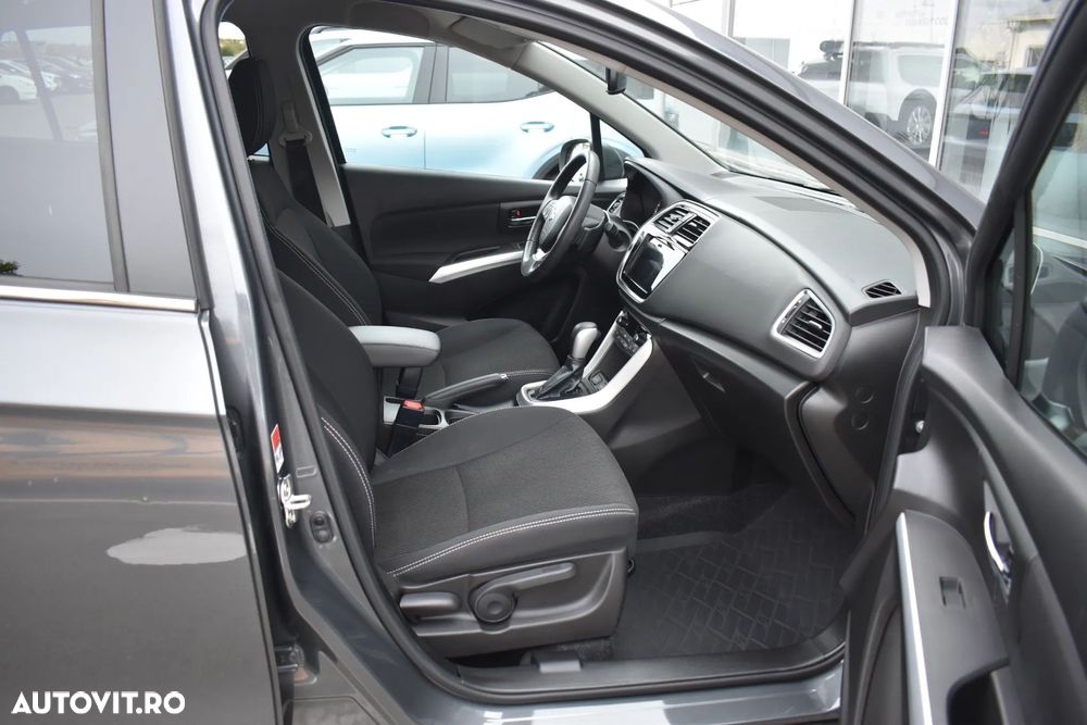 Suzuki S-Cross - 36