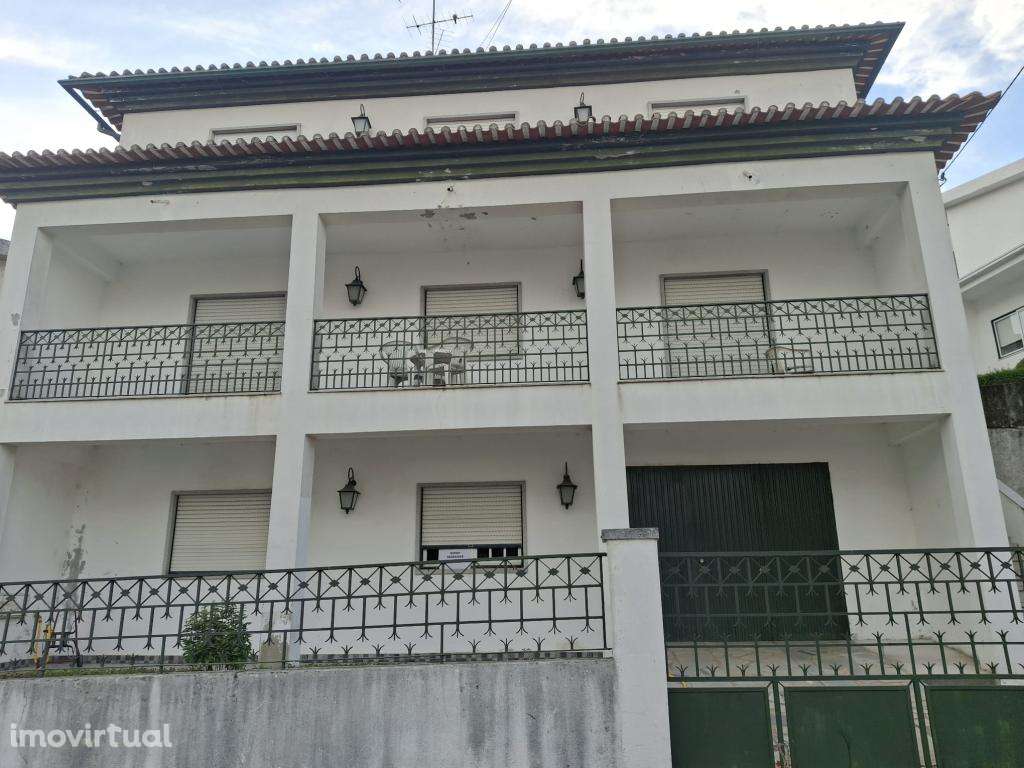 Grande Moradia para Venda na Guarda - Grande imagem: 3/20