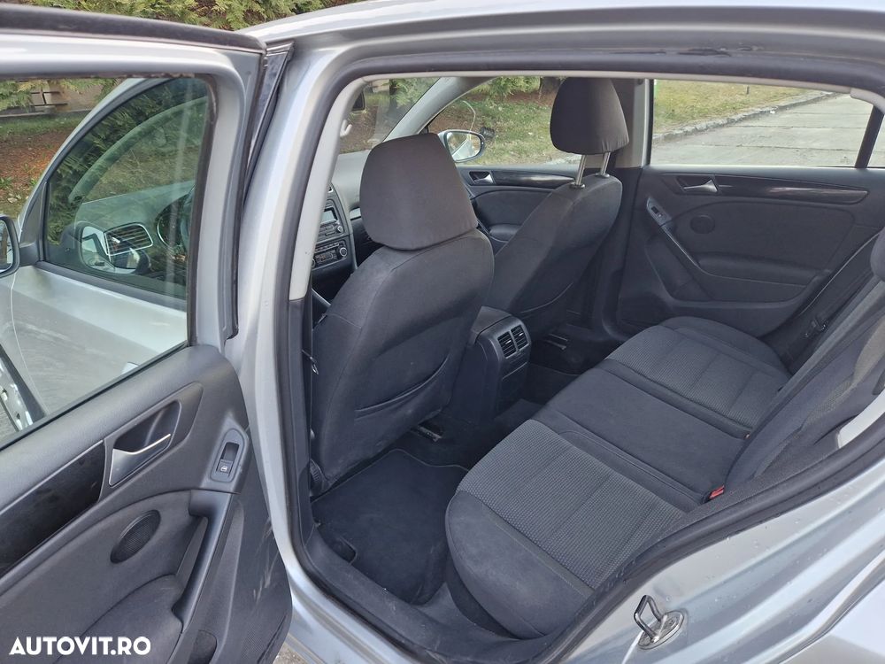 Volkswagen Golf 2.0 TDI DPF Trendline 119 g - 12