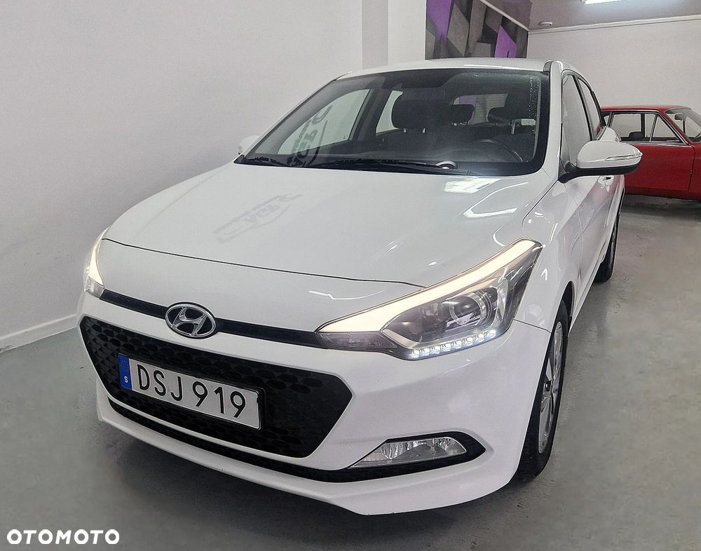 Hyundai i20 - 18