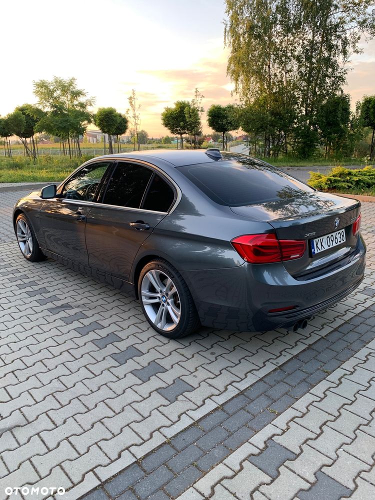 BMW Seria 3 330i GPF xDrive Sport Line Sport - 18