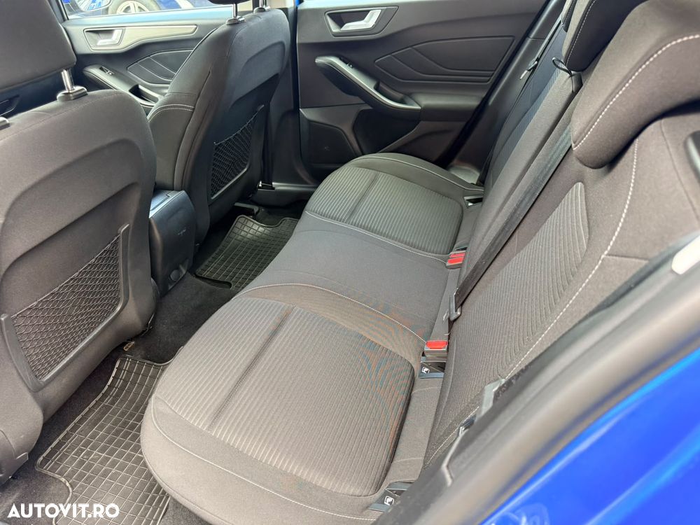 Ford Focus - 17