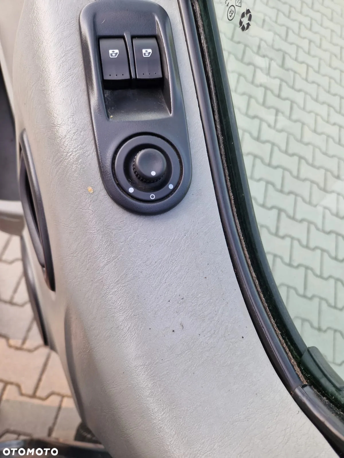 Opel VIVARO L2H1 - 12