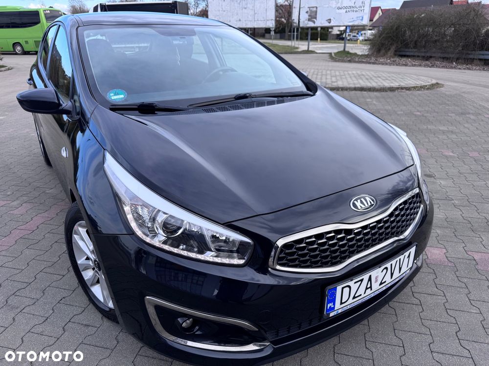Kia Ceed - 22