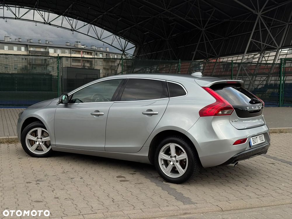 Volvo V40 D3 Summum - 14
