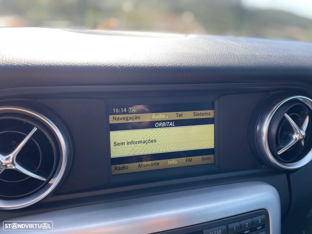 Mercedes-Benz SLK 200 (BlueEFFICIENCY) 7G-TRONIC — fotografia 16