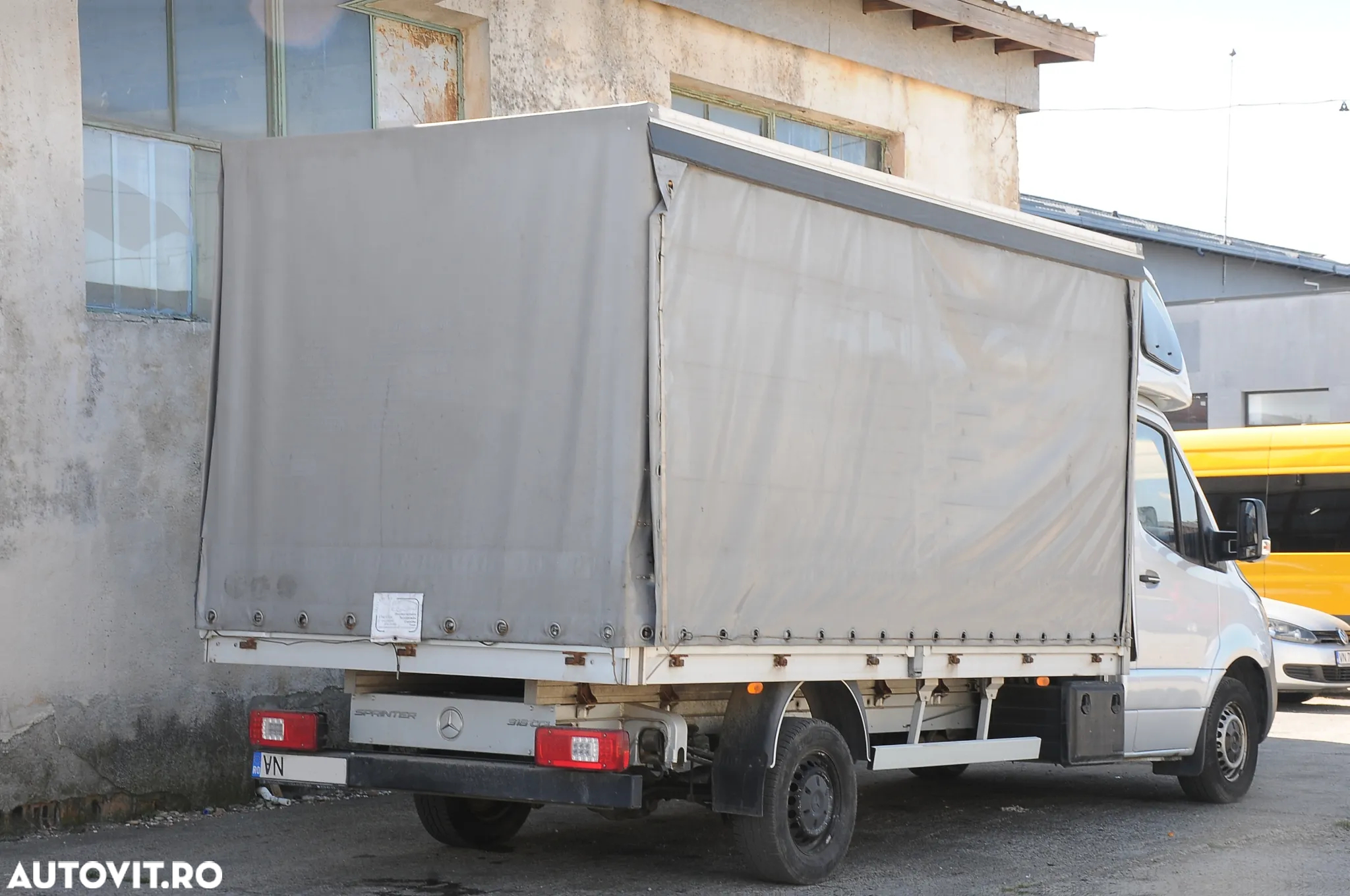 Mercedes-Benz Sprinter - 4