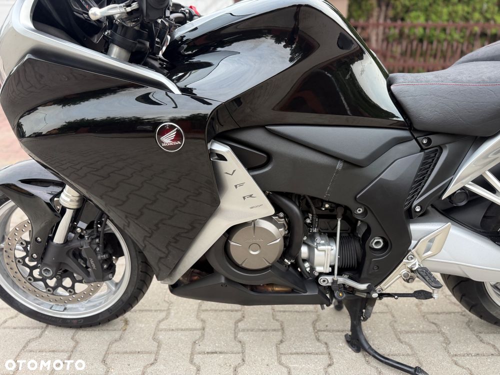 Honda VFR - 23