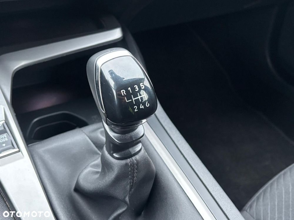 Peugeot 308 1.2 PureTech Active Pack S&S - 29