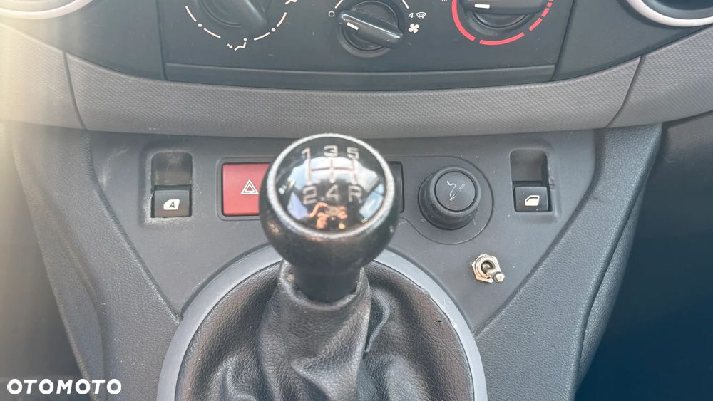 Peugeot Partner - 16