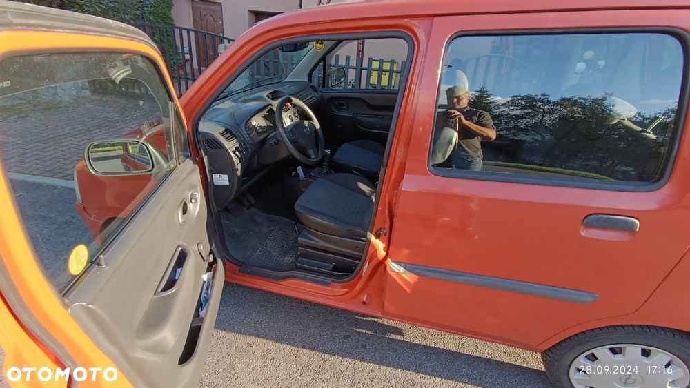 Opel Agila 1.2 Essentia - 4