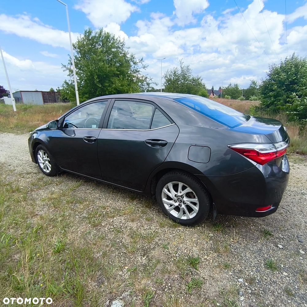 Toyota Corolla 1.6 Comfort - 3