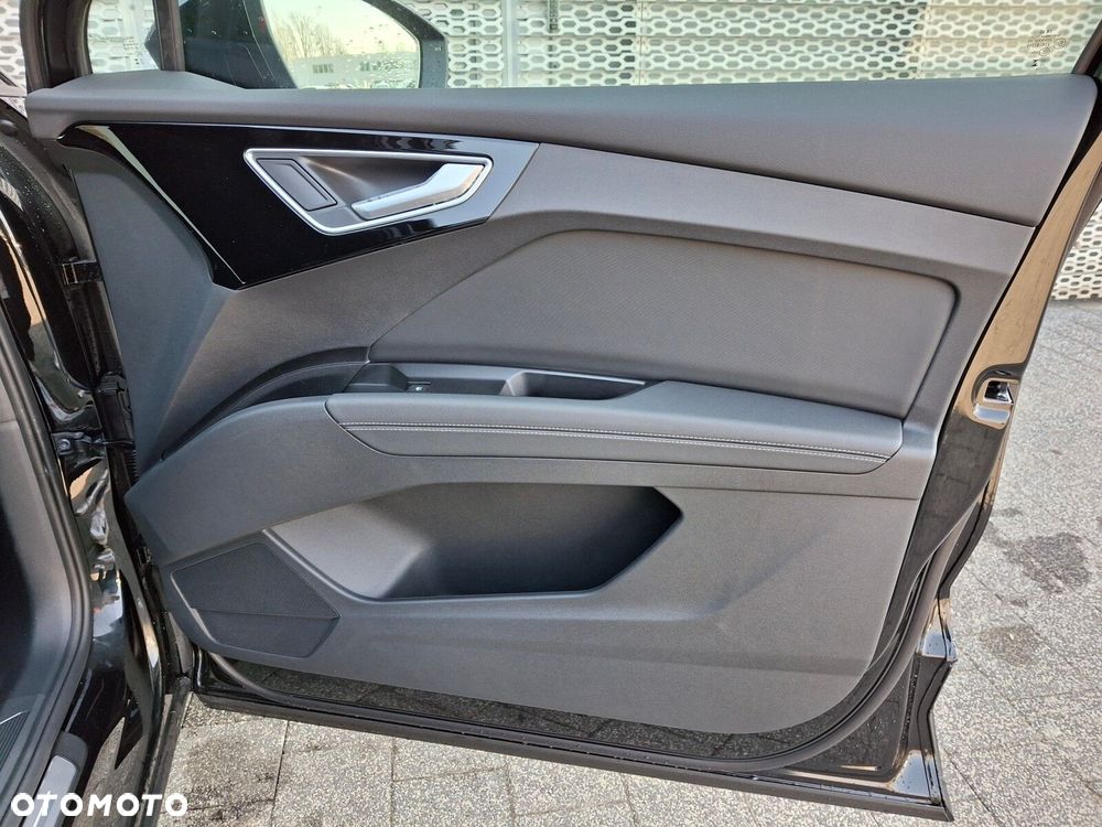 Audi Q4 e-tron - 16