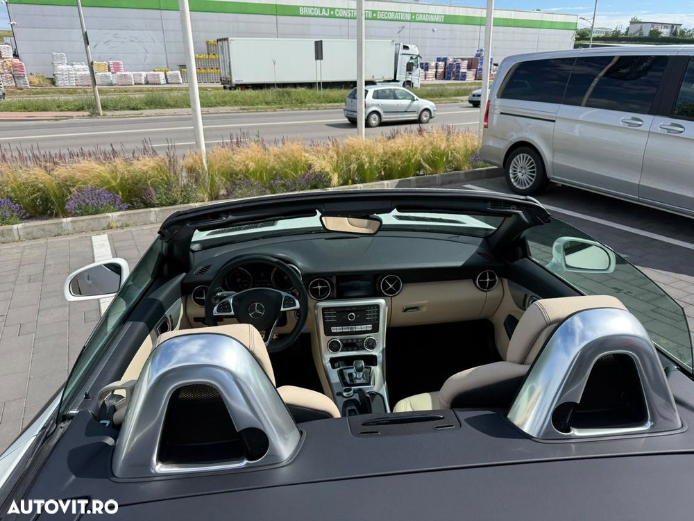 Mercedes-Benz SLC - 9
