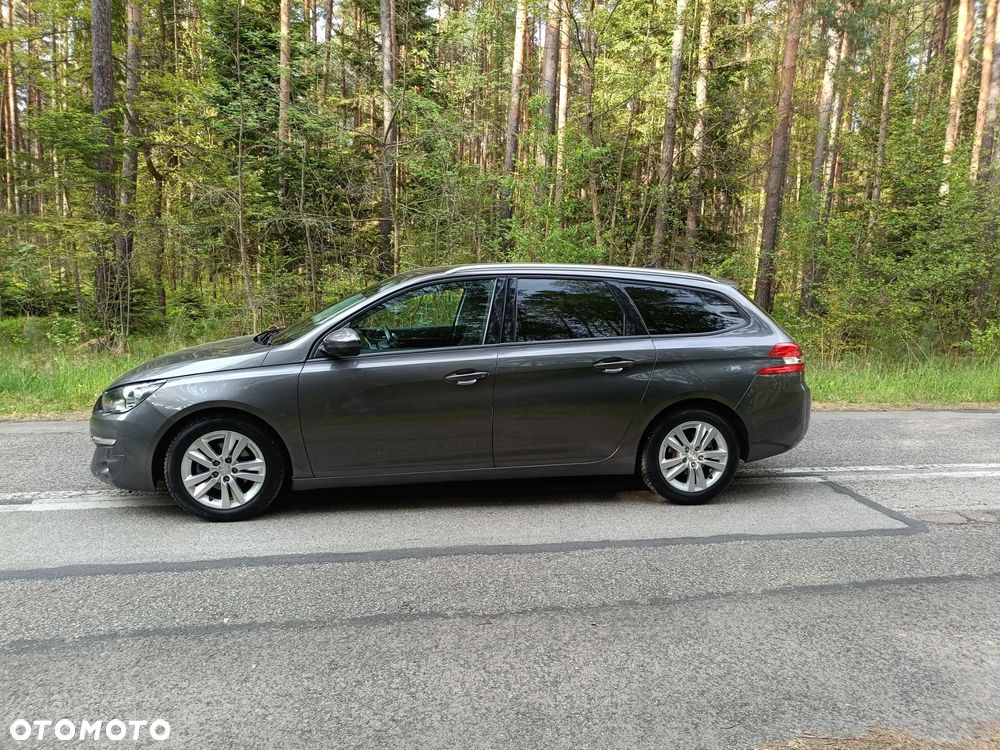 Peugeot 308 1.6 BlueHDi Allure S&S - 21
