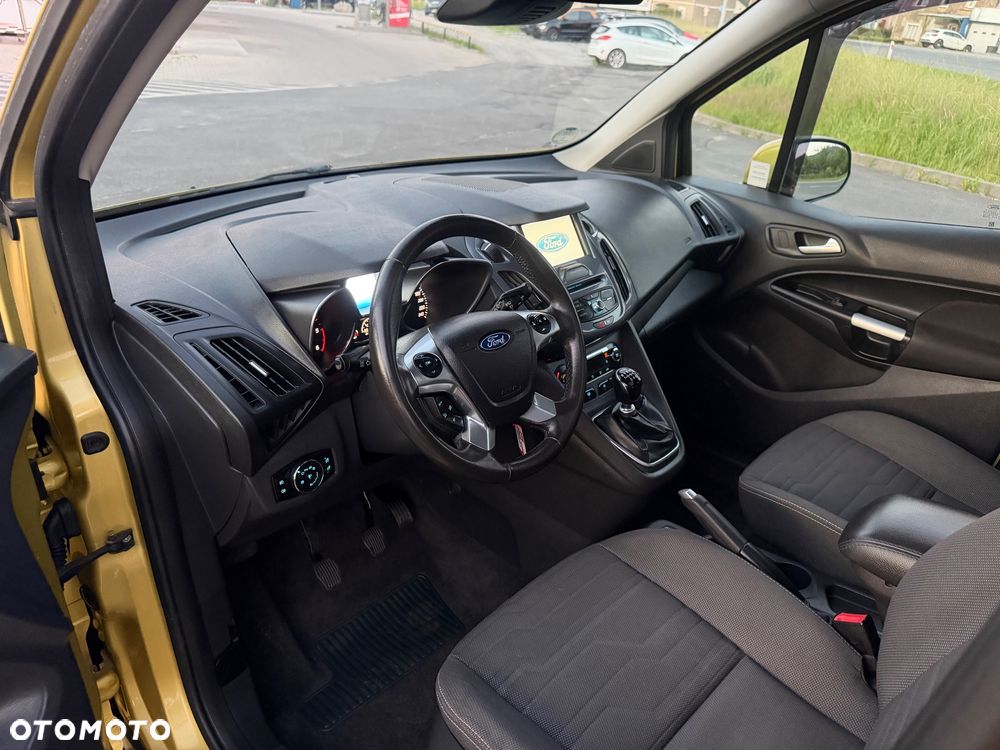 Ford Tourneo Connect - 21