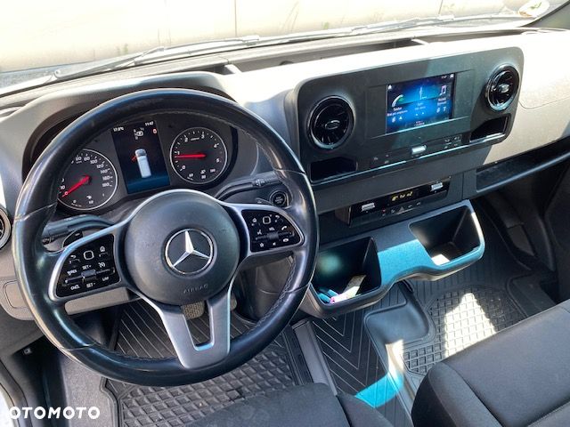 Mercedes-Benz Sprinter - 18