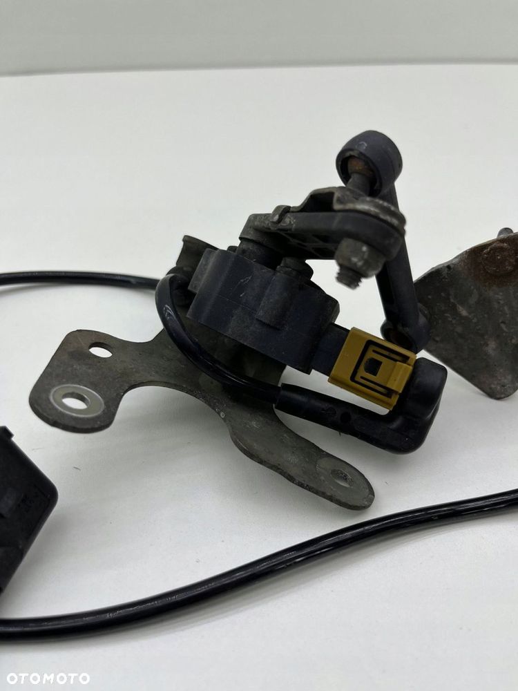 MERCEDES W204 C63 AMG CZUJNIK POZIOMOWANIA ŚWIATEŁ A2045406205 - 3