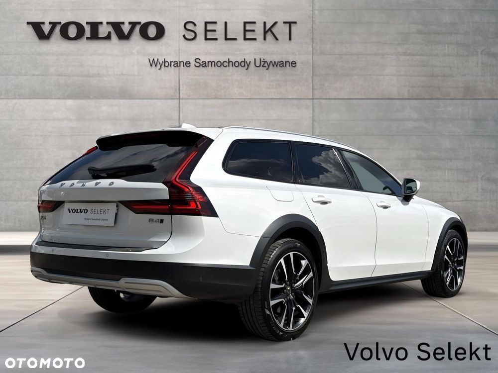 Volvo V90 Cross Country - 9