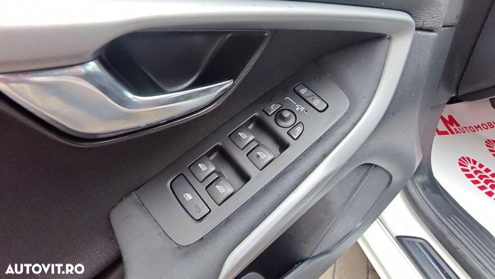 Volvo V40 - 20